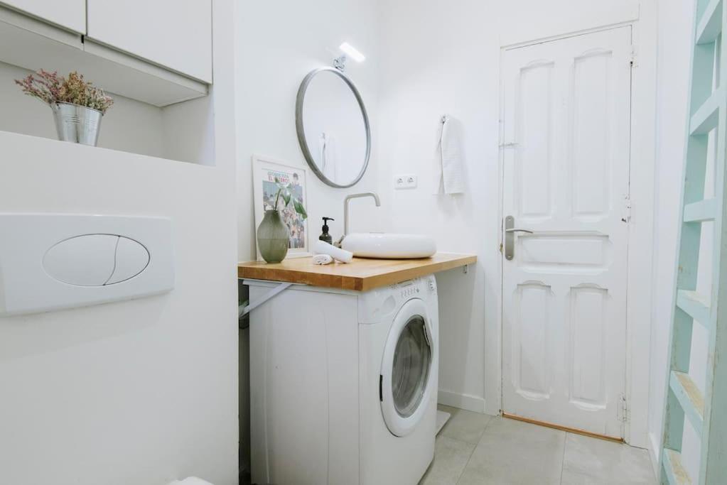 El Botones Nuevo Y Luminoso Apto De Diseno En Lavapies Apartment Мадрид Екстериор снимка
